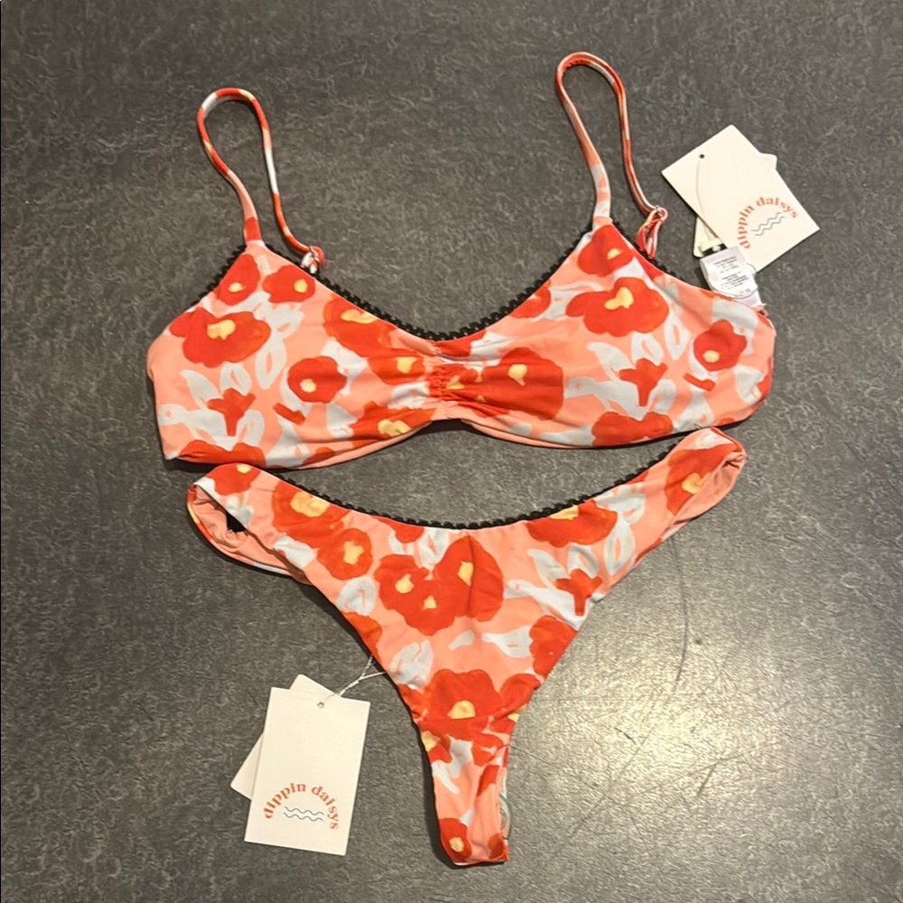 Dippin' Daisy's Orange, peach, and Red Bikini with Adjustable Straps New w/ tag